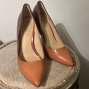 Ombré brown pumps